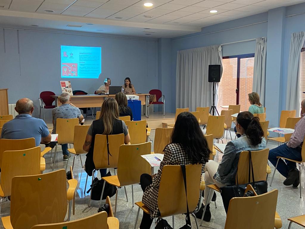Aplazamientos y  Fraccionamientos han sido los temas tratados en un nuevo taller de SAPIENS, celebrado en Almendralejo.