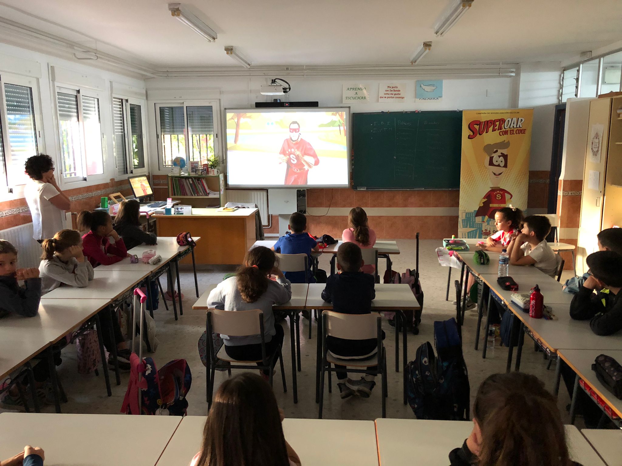 SuperOAR recorre de nuevo la provincia sensibilizando a los escolares sobre la tributación
