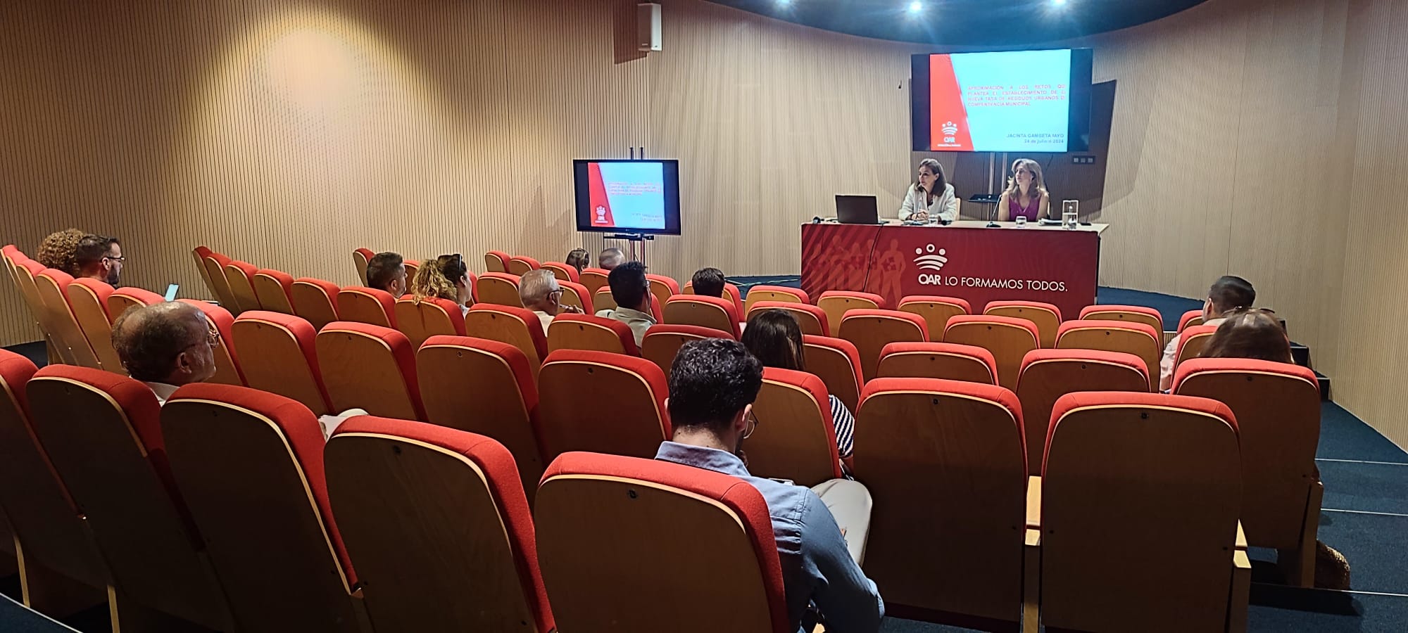 El OAR celebra unas Jornadas Informativas con los Ayuntamientos de la provincia para abordar la tasa de residuos municipales.