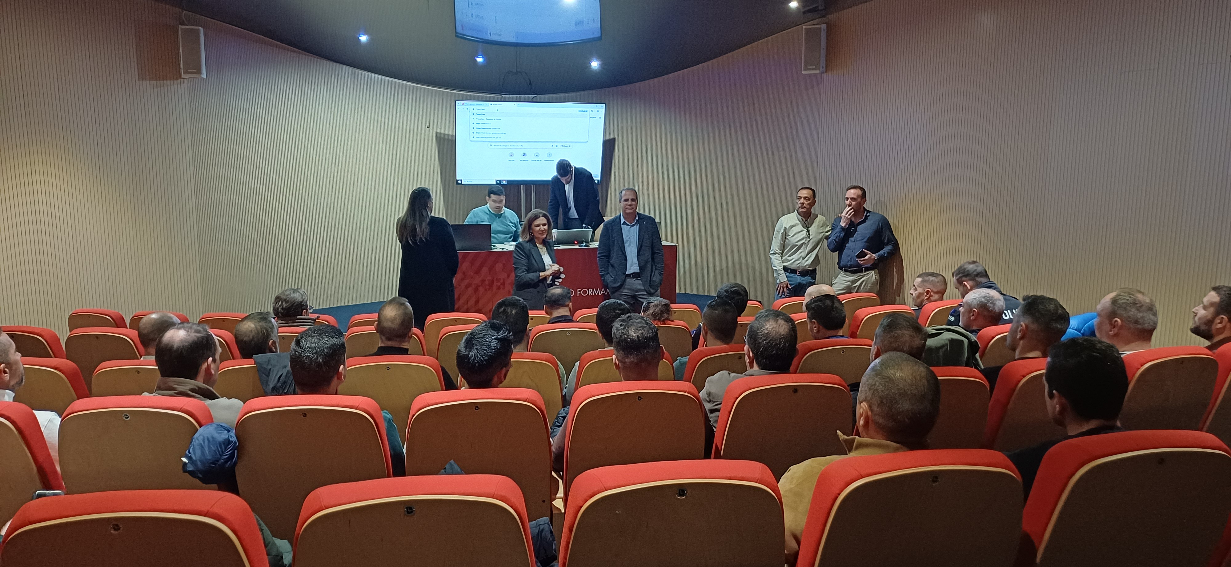 Formación provincial para reforzar la seguridad vial y mejorar la gestión de las infracciones de tráfico